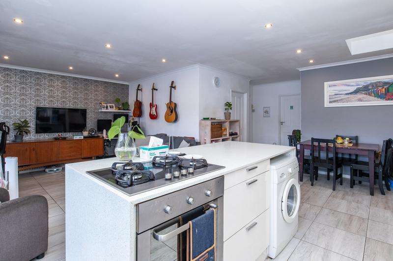 2 Bedroom Property for Sale in Diep River Western Cape